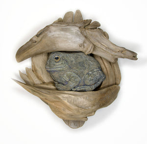 Tree Frog : Earthen Sculpture